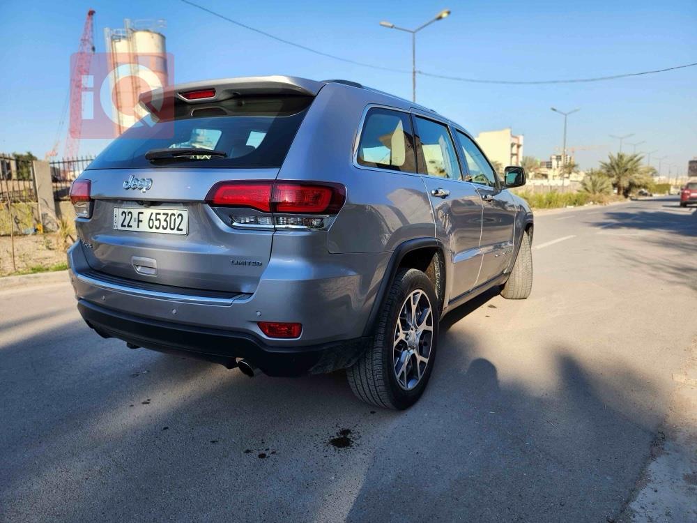 جیپ گراند شیرۆکی